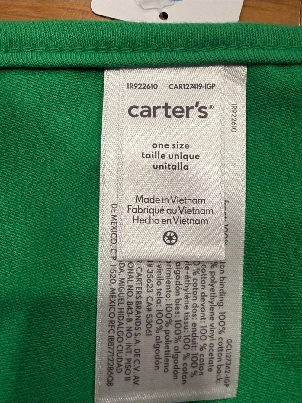 NWT Carter’s baby first St. Patrick’S day bib .
